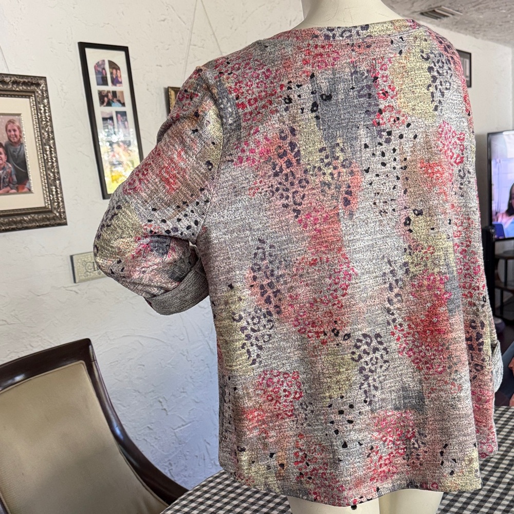 Ruby Rd. Gray and Pink Patterned Blouse - image 3